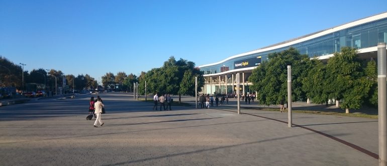 ZPARTNER @Teched in Barcelona 2017. Vor dem Gebäude des TechEd Event.